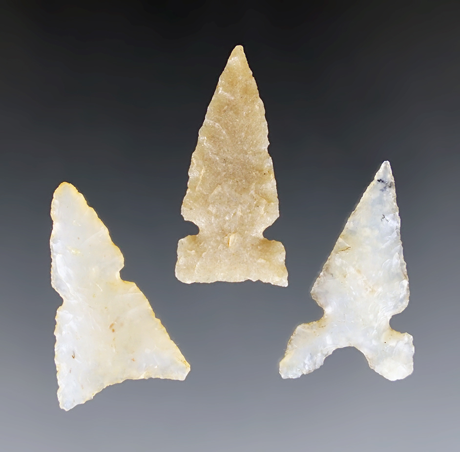 Set of 3 finely made Arizona points including a Toyah, Salado, and a Desert Sidenotch.