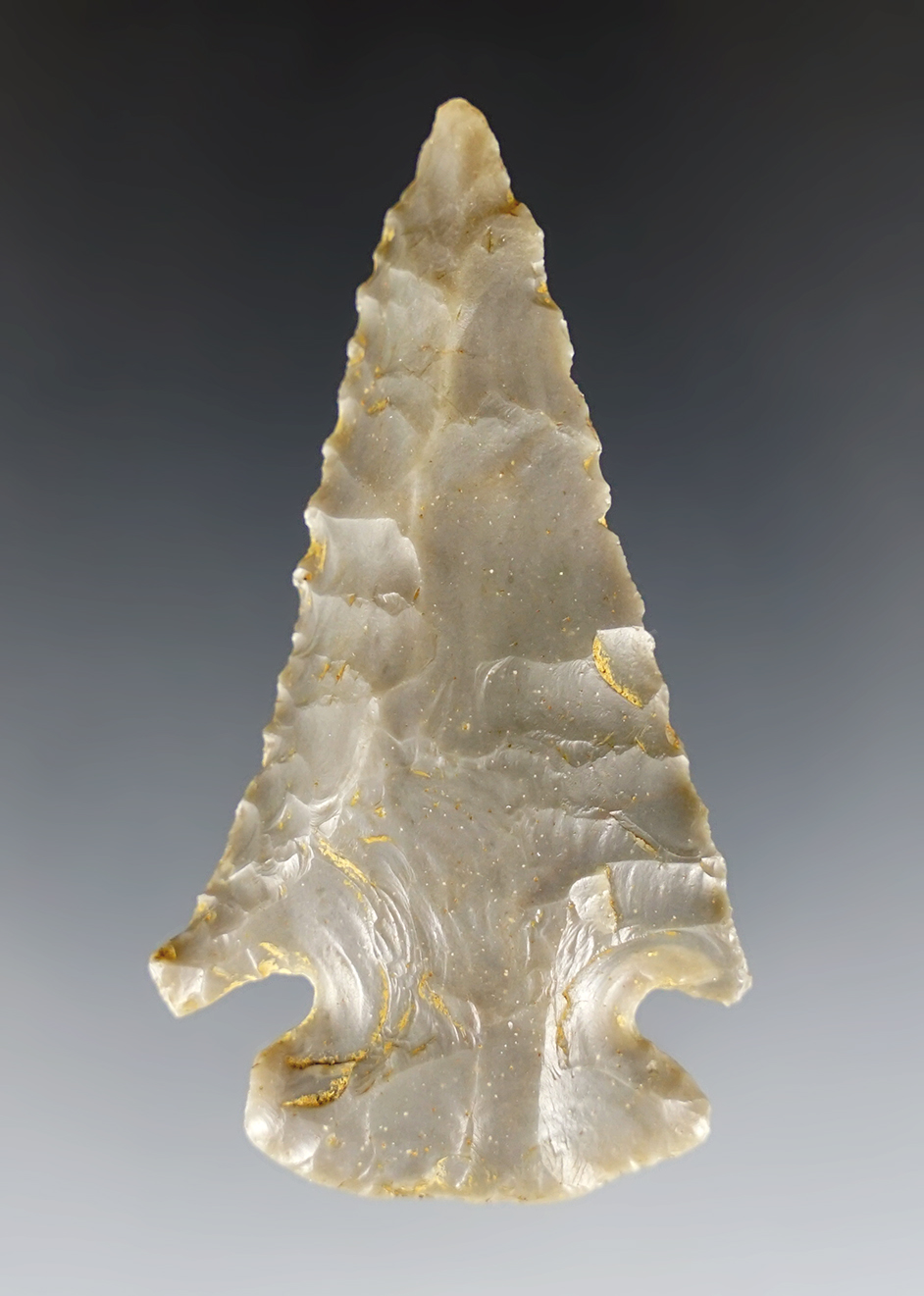 2 3/8" Indiana Dovetail with heavy basal grinding. Classic style and made from Hornstone.