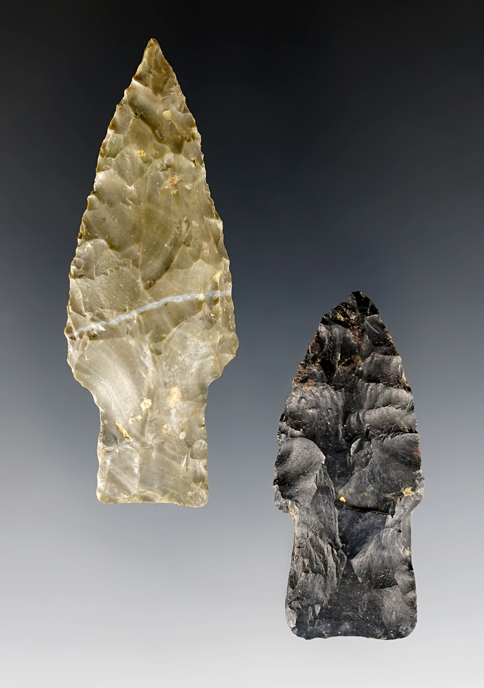 Pair of rare Paleo Keiser points found in Ohio. The largest is 2 3/8".