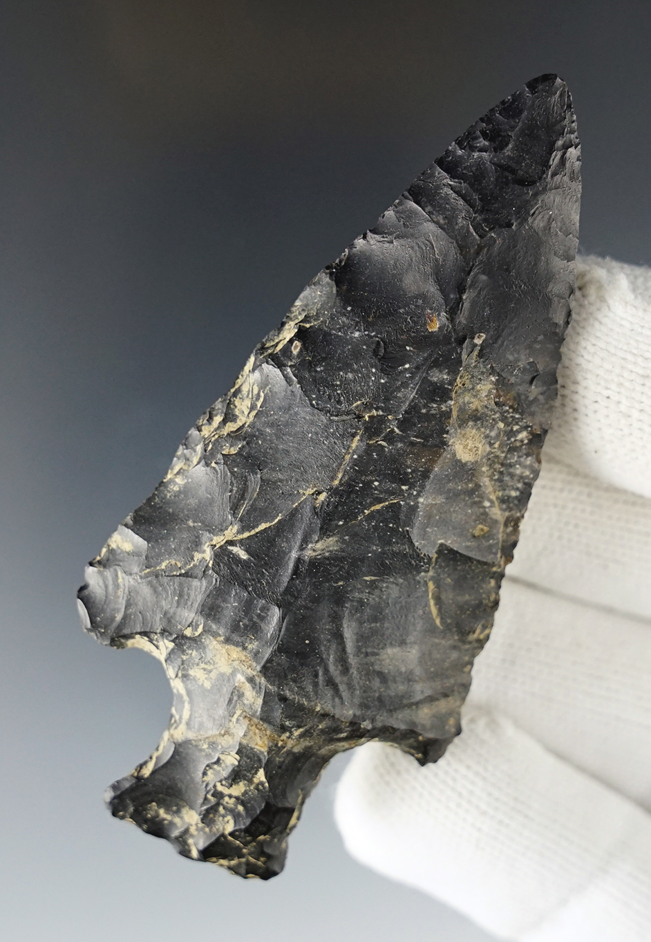 3 1/8" Bottleneck made from Coshocton Flint. Found in Stark Co., Ohio. Dickey COA.
