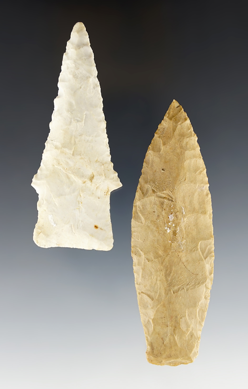 Pair of well made Minnesota points including a 3 13/16" Lanceolate and a 3 3/8" Hardin.