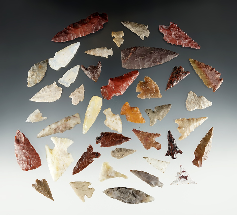 Set of 39 assorted points found in Klamath Co., Oregon. Ex. Larry Wilson. The largest is 2 1/4".