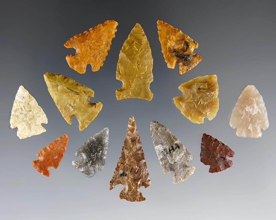 Set of 12 assorted Wyoming points in nice condition. Ex. Gregory Perino. Largest is 1 3/16".