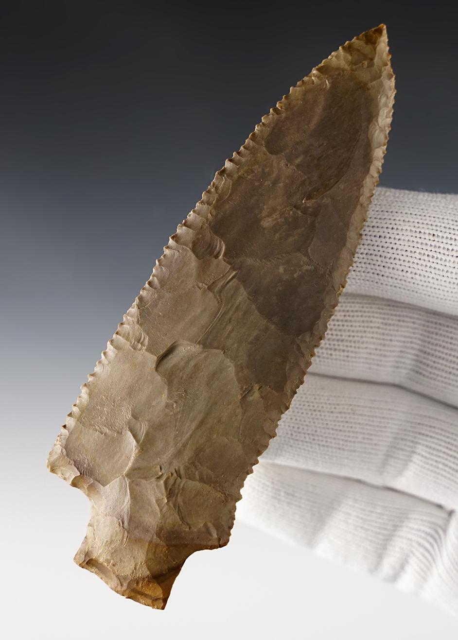 4 5/8" Pickwick found in Benton Co., Tennessee. Made from Buffalo River Chert. Dickey COA.