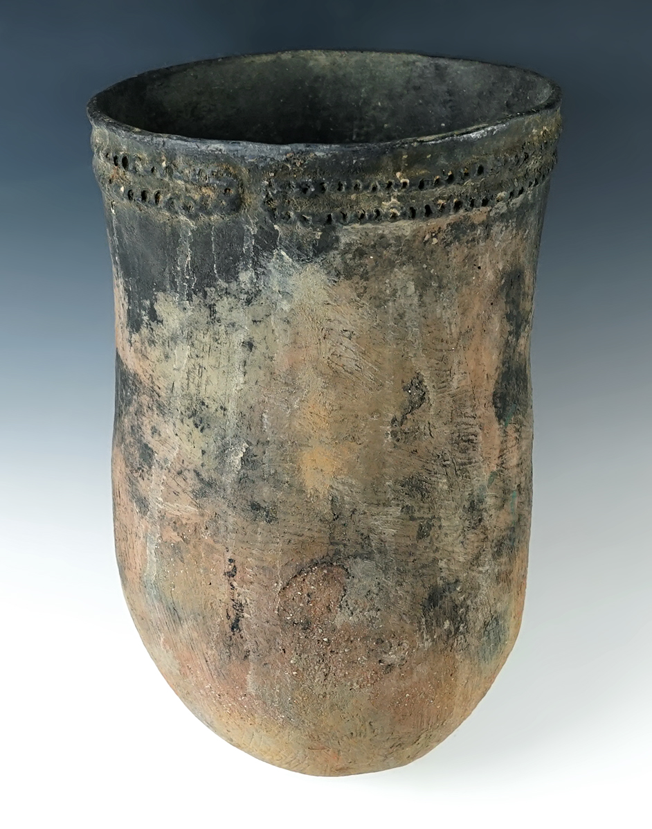 11 3/4" tall by 7" wide Navajo Pottery Vessel. It is rare to find pottery vessels of this size still in this nice condition. Found in the Southwestern U.S.