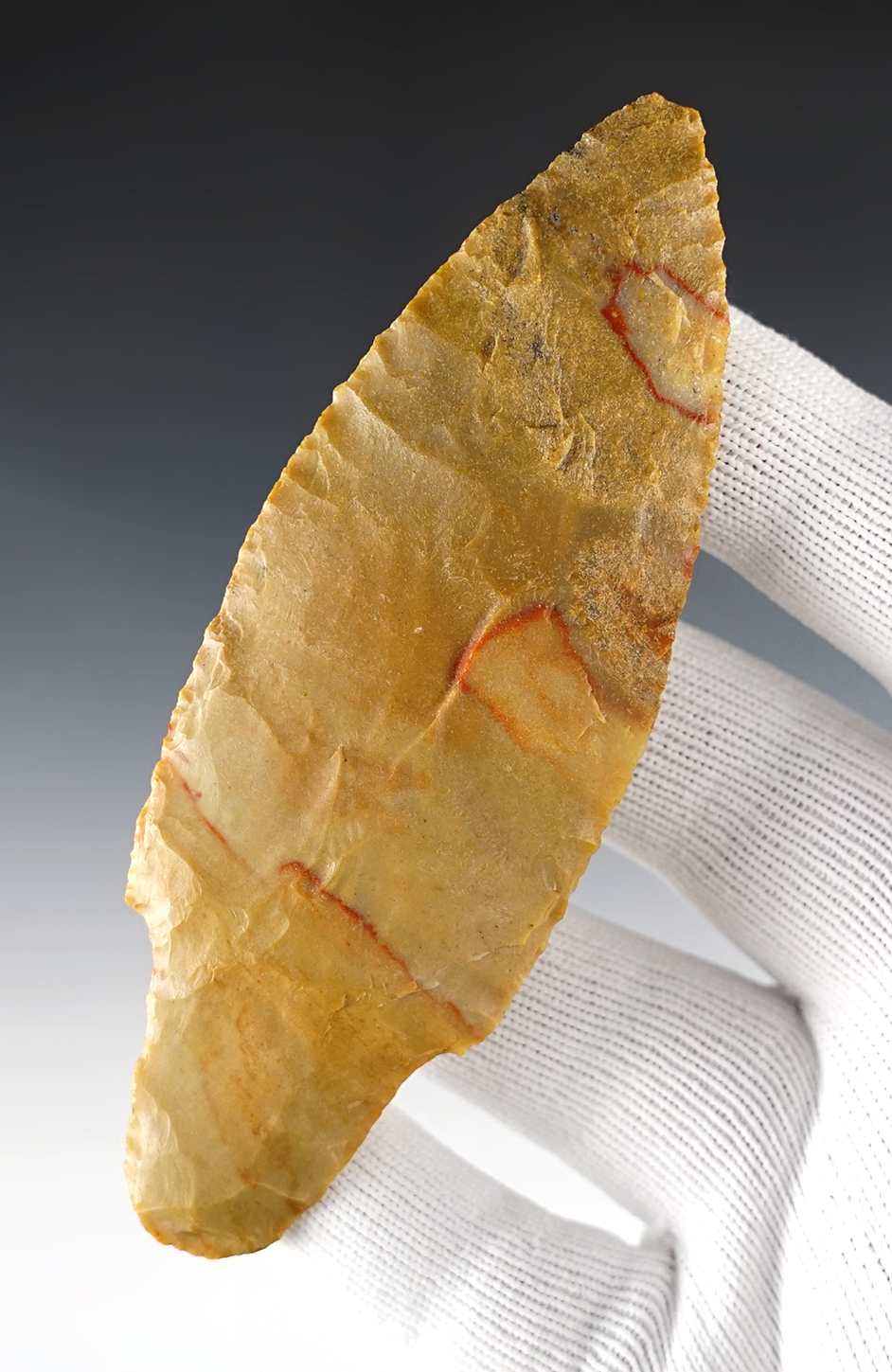 Amazing color on this 4 1/2" Adena found in Fayette Co., Ohio. Made from Carter Cave Flint.