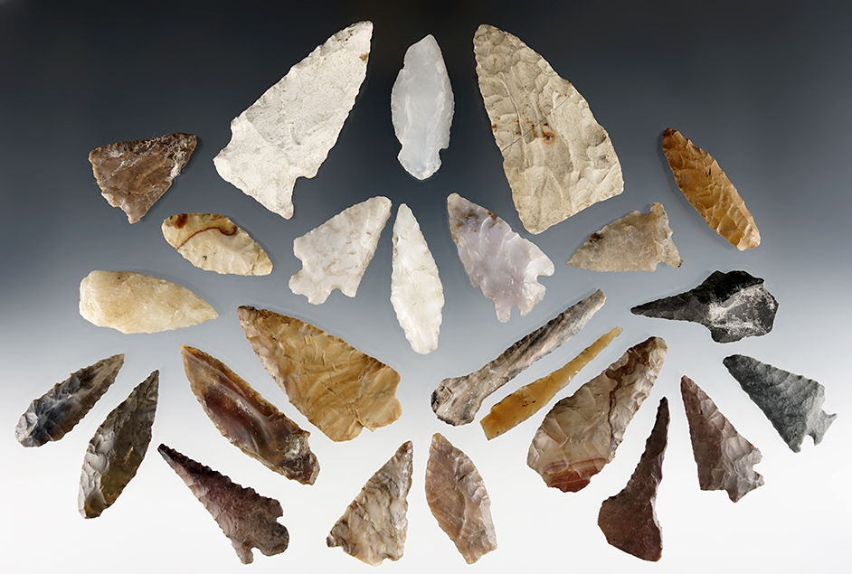 Set of 25 assorted Oregon points in good condition. The largest is 2 7/16".