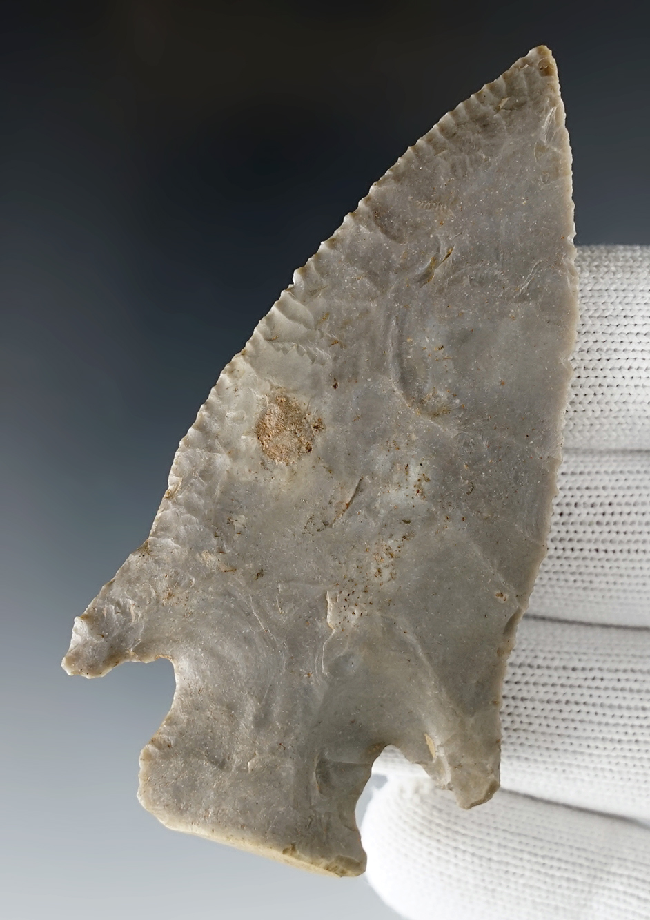 3 3/8" Kentucky Hardin with fine edgework and flaking. Made from Hornstone.