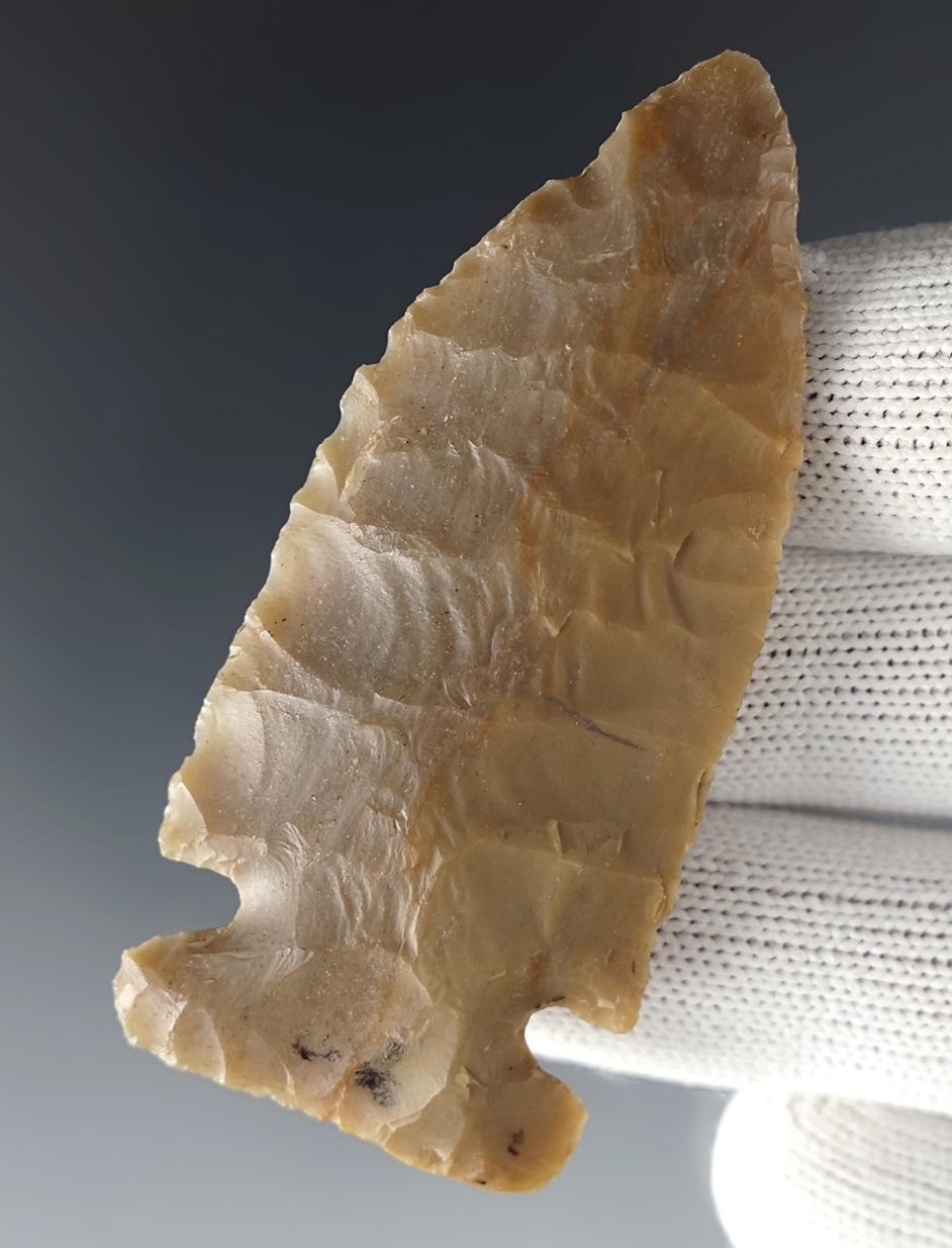 Well made 2 11/16" Big Sandy Sidenotch made from beautiful Carter Cave Flint. Found in Vanderburgh County, Indiana.