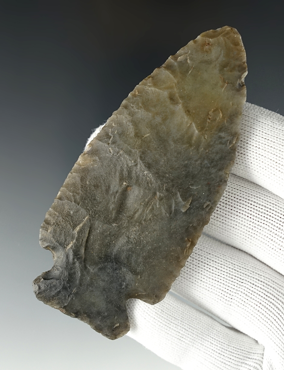 3 11/16" Ohio Stilwell made from semi-translucent and high grade flint.