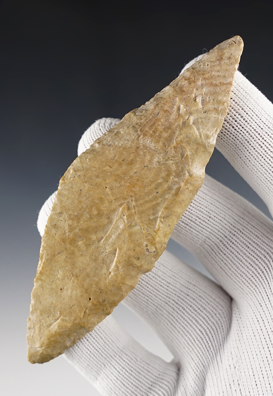 Fine 4 3/8" Harahey Knife made from Kay County Chert. Found in Kansas.