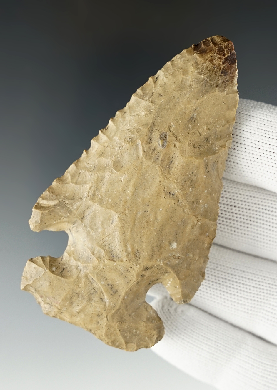 Heavily patinated 3 1/4" Archaic Thebes that shows excellent age on the surface.  Ohio/Indiana