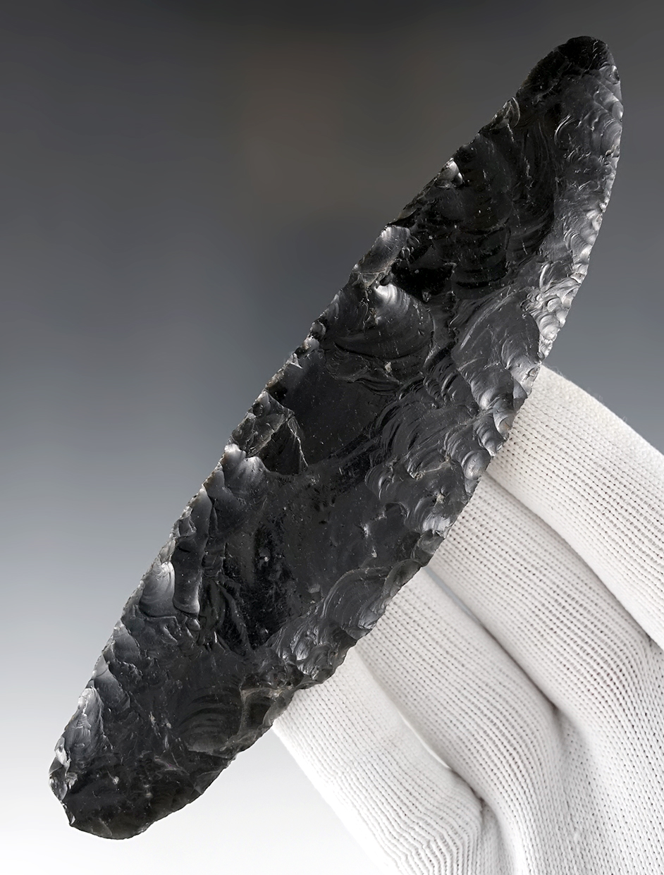 5 13/16" well patinated Obsidian Knife in excellent condition. Found in Oregon.